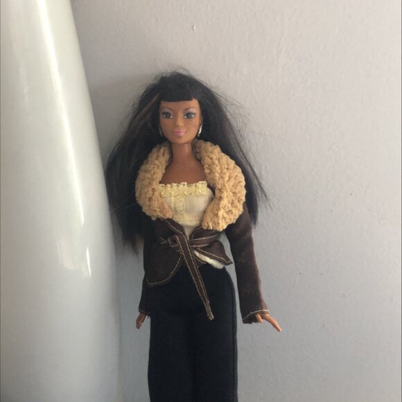 Mattel California Barbie doll - Picture 2 of 3